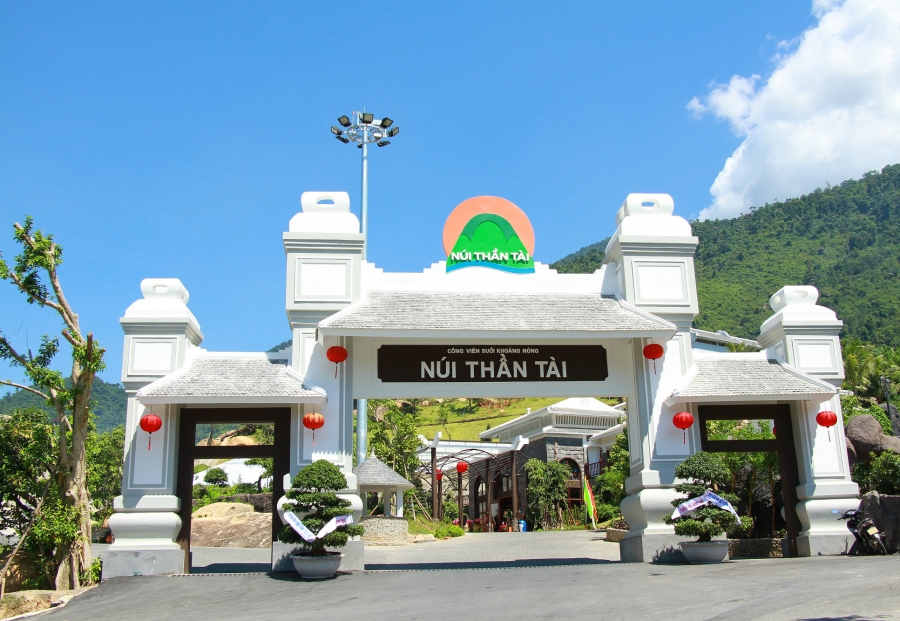 Tour Đà Nẵng Núi Thần Tài 1 ngày